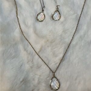 Kendra Scott Gold Chain Necklace and Iridescent Teardrop Earrings Set